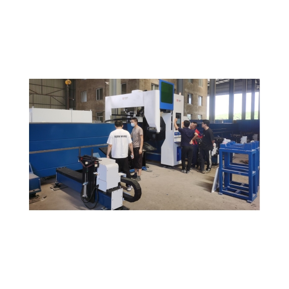 Shenyang Huawei Laser Equipment Manufacturing Co., Ltd. және Shenyang Xinlong Weiye Steel Co., Ltd. ынтымақтастықты тереңдетеді.